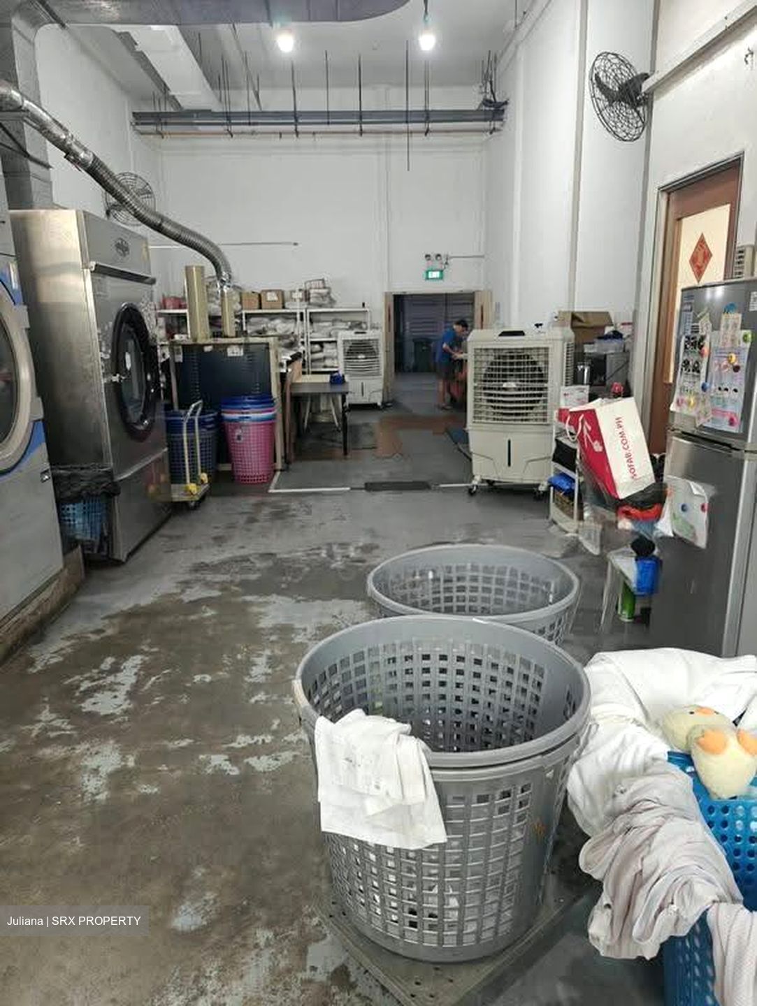 WCEGA Plaza (D23), Factory #630581911